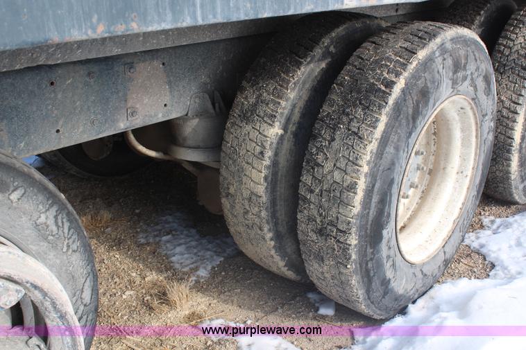 image for item H1310 1988 Kenworth T800 dump truck