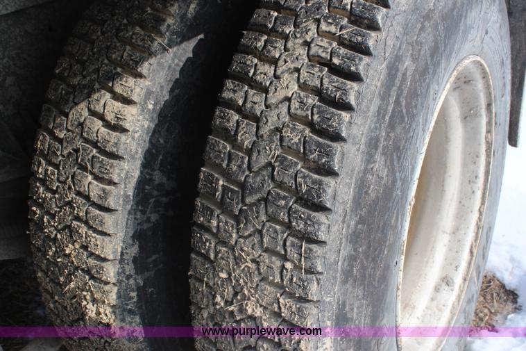 image for item H1310 1988 Kenworth T800 dump truck