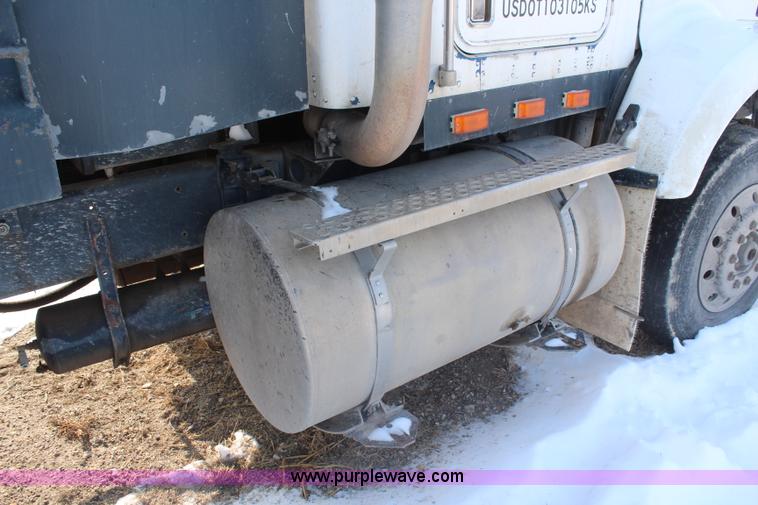 image for item H1310 1988 Kenworth T800 dump truck