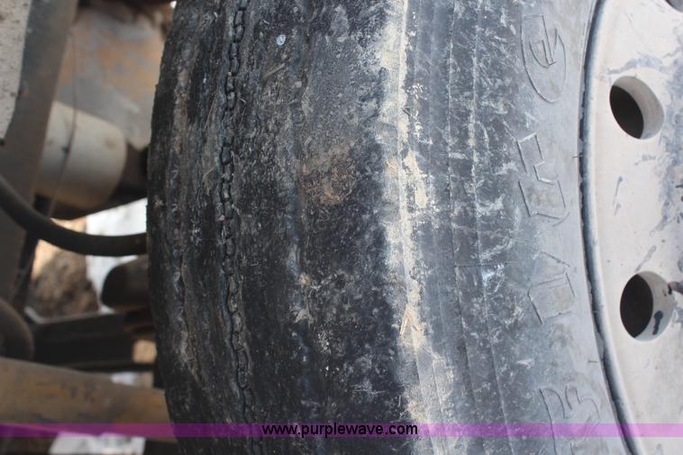 image for item H1310 1988 Kenworth T800 dump truck