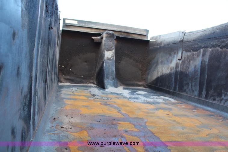 image for item H1310 1988 Kenworth T800 dump truck