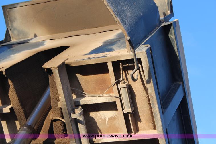 image for item H1310 1988 Kenworth T800 dump truck