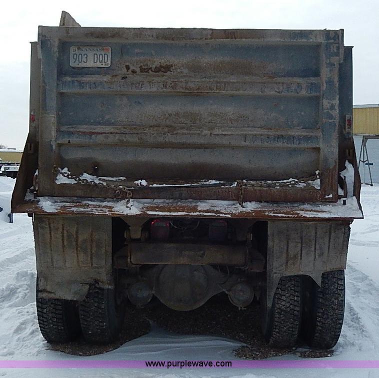 image for item H1311 1985 Ford LTL9000 dump truck