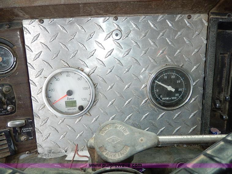 image for item H1311 1985 Ford LTL9000 dump truck