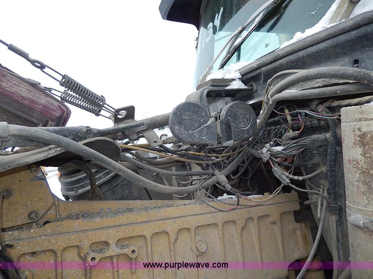 image for item H1311 1985 Ford LTL9000 dump truck