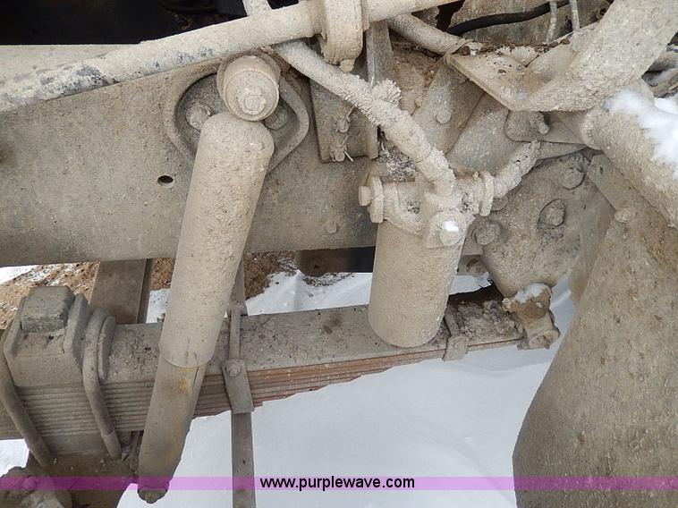 image for item H1311 1985 Ford LTL9000 dump truck