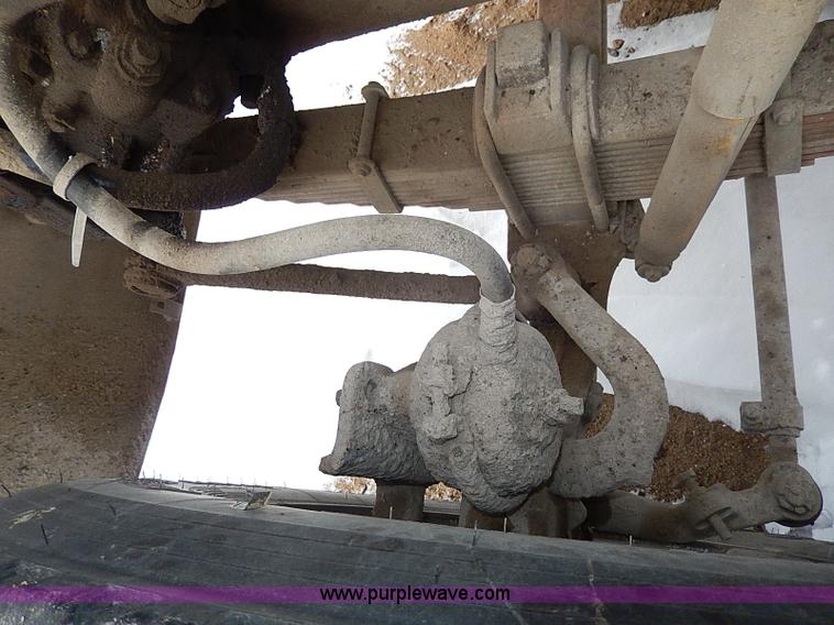 image for item H1311 1985 Ford LTL9000 dump truck