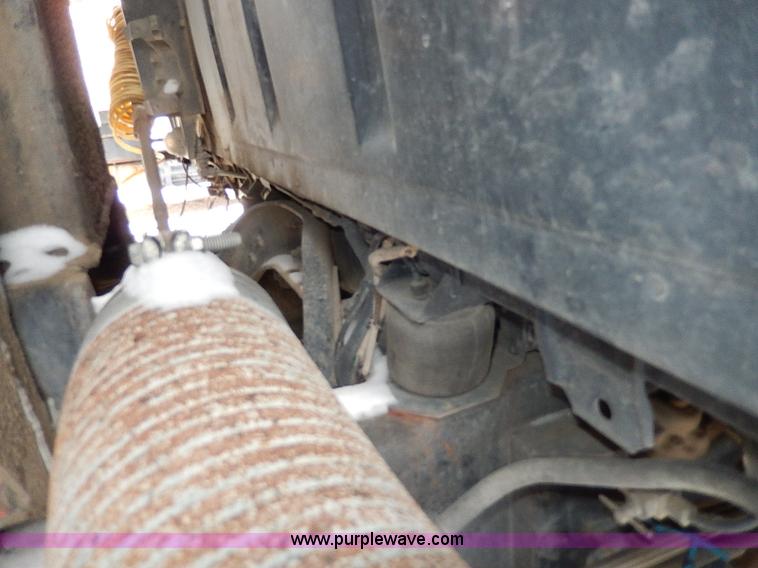 image for item H1311 1985 Ford LTL9000 dump truck