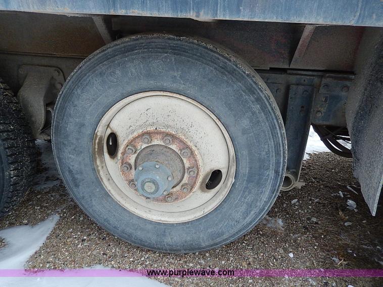 image for item H1311 1985 Ford LTL9000 dump truck