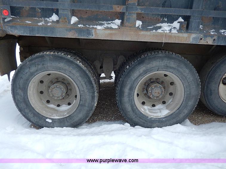 image for item H1311 1985 Ford LTL9000 dump truck