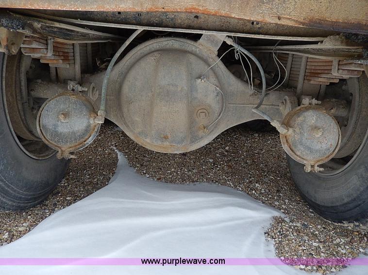 image for item H1311 1985 Ford LTL9000 dump truck