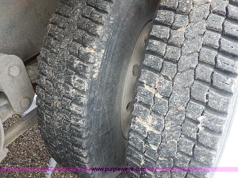 image for item H1311 1985 Ford LTL9000 dump truck