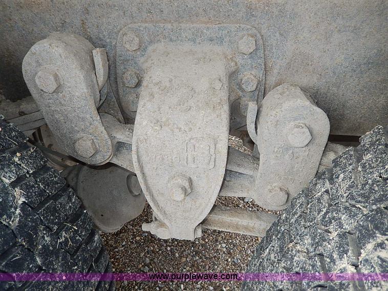 image for item H1311 1985 Ford LTL9000 dump truck