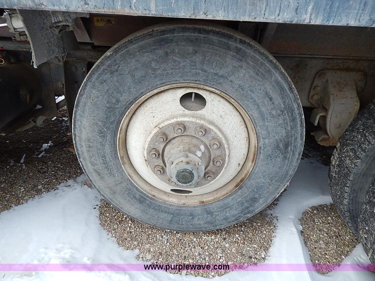 image for item H1311 1985 Ford LTL9000 dump truck