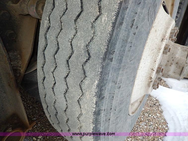 image for item H1311 1985 Ford LTL9000 dump truck