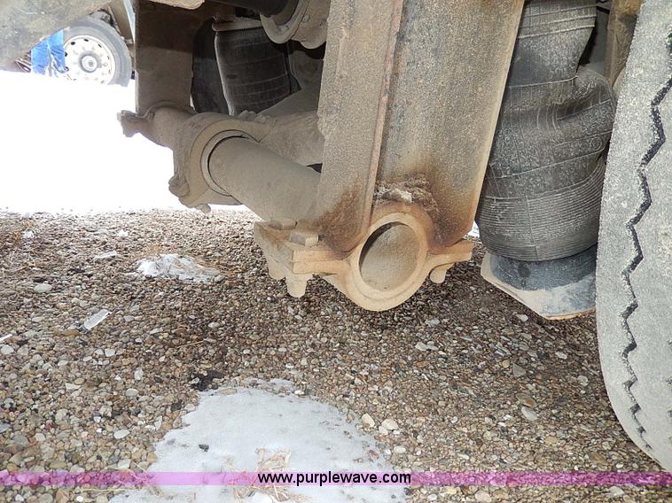 image for item H1311 1985 Ford LTL9000 dump truck