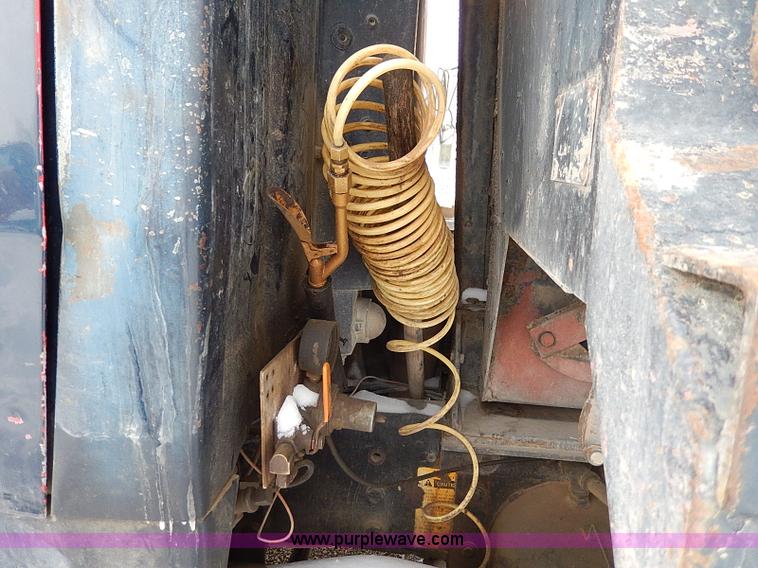 image for item H1311 1985 Ford LTL9000 dump truck