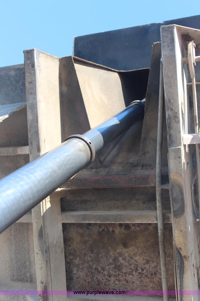 image for item H1311 1985 Ford LTL9000 dump truck