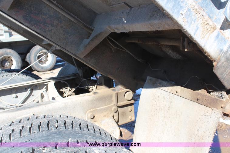 image for item H1311 1985 Ford LTL9000 dump truck