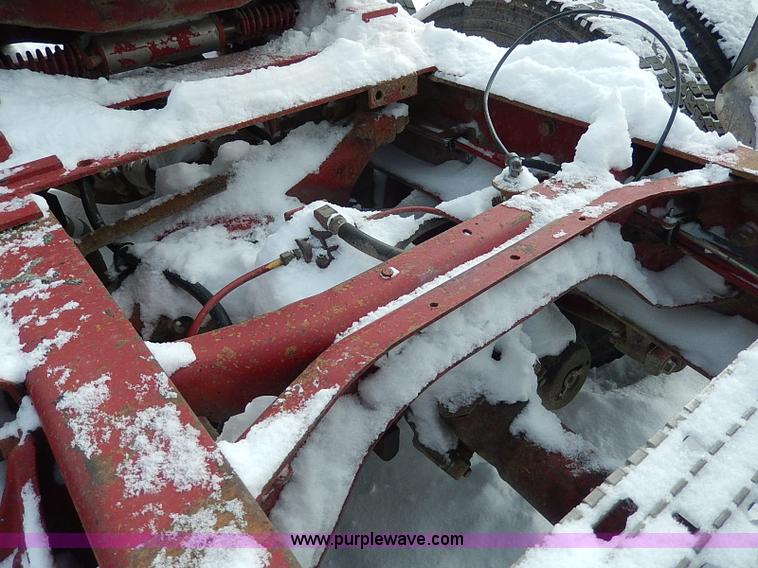 image for item H1312 1993 International 9200 semi truck