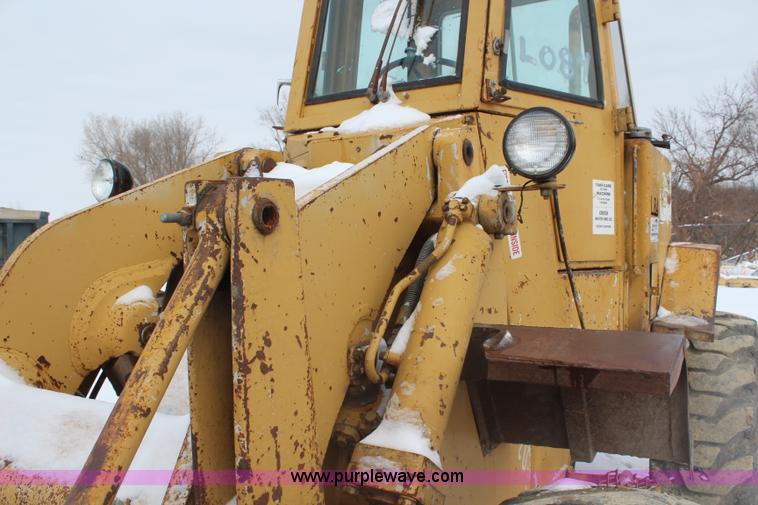 image for item H1313 1973 Caterpillar 930 wheel loader