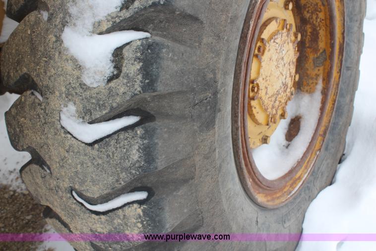 image for item H1313 1973 Caterpillar 930 wheel loader