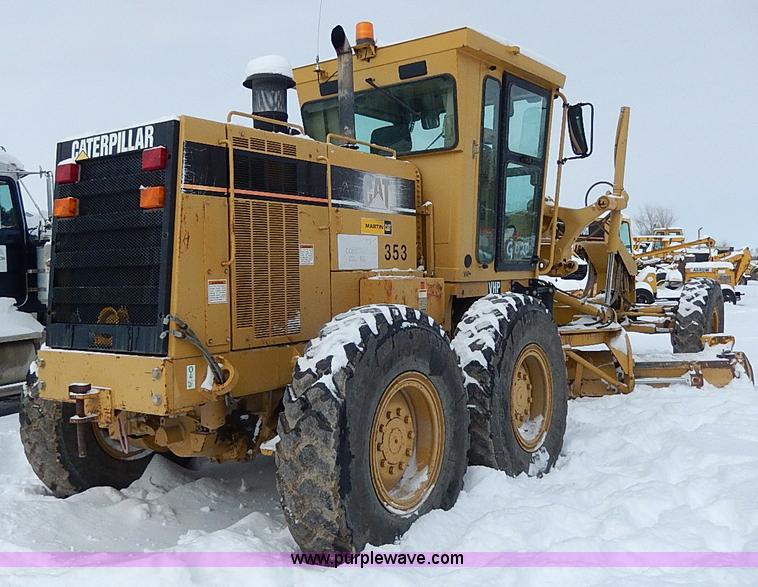 image for item H1314 1999 Caterpillar 140H articulated motor grader