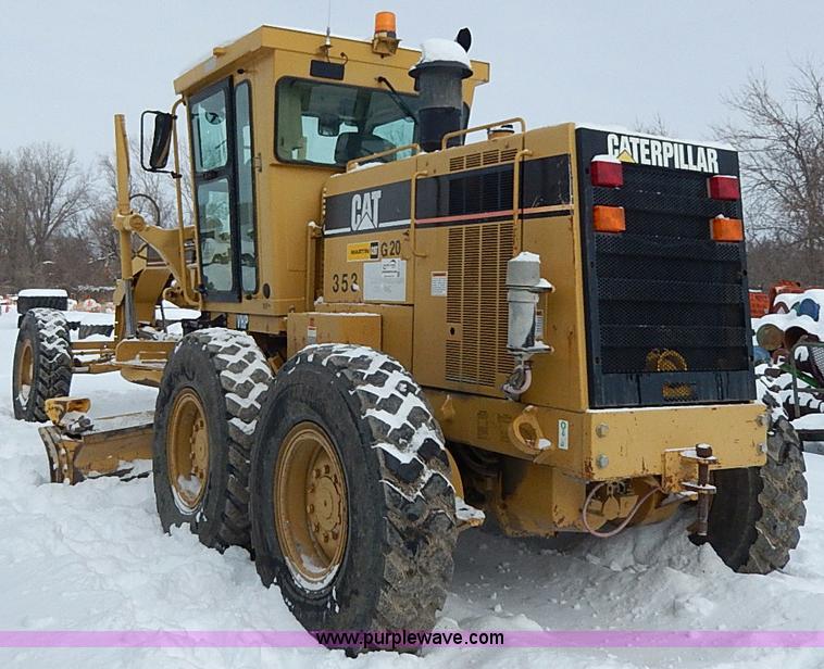 image for item H1314 1999 Caterpillar 140H articulated motor grader