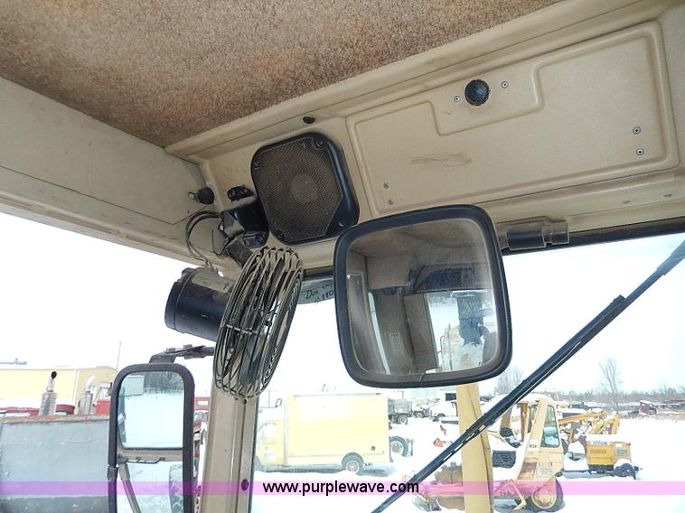 image for item H1314 1999 Caterpillar 140H articulated motor grader