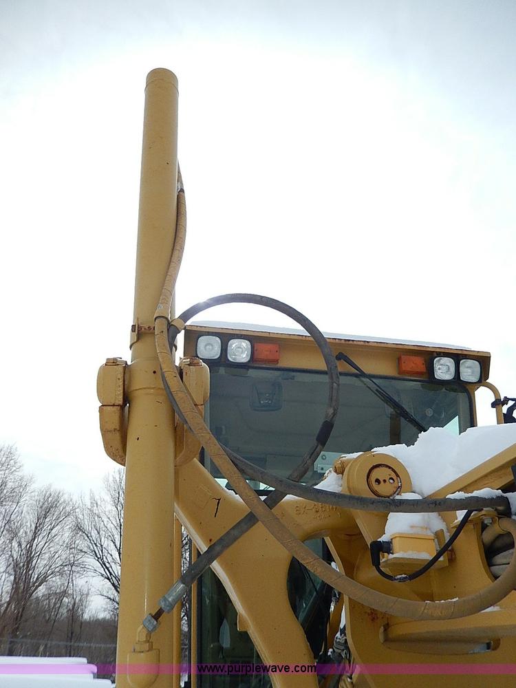 image for item H1314 1999 Caterpillar 140H articulated motor grader
