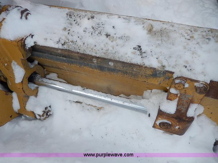 image for item H1314 1999 Caterpillar 140H articulated motor grader