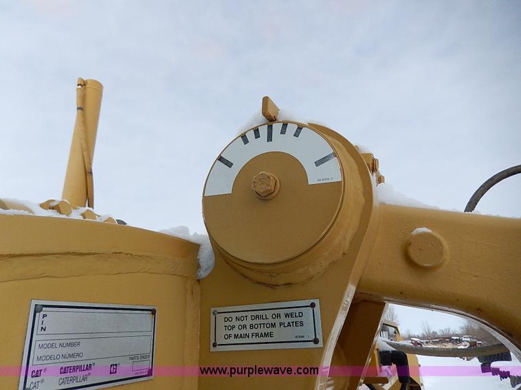 image for item H1314 1999 Caterpillar 140H articulated motor grader