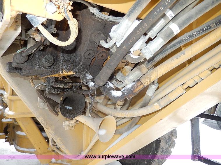 image for item H1314 1999 Caterpillar 140H articulated motor grader