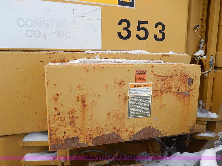 image for item H1314 1999 Caterpillar 140H articulated motor grader