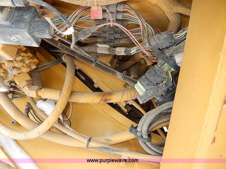 image for item H1314 1999 Caterpillar 140H articulated motor grader