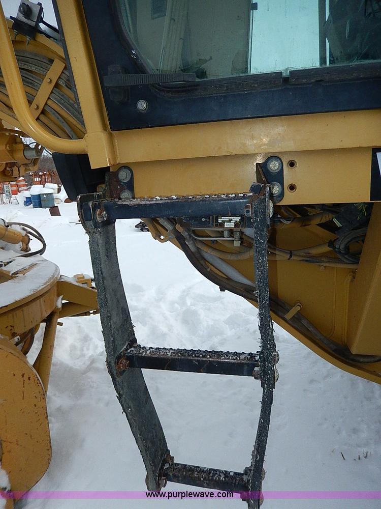 image for item H1314 1999 Caterpillar 140H articulated motor grader