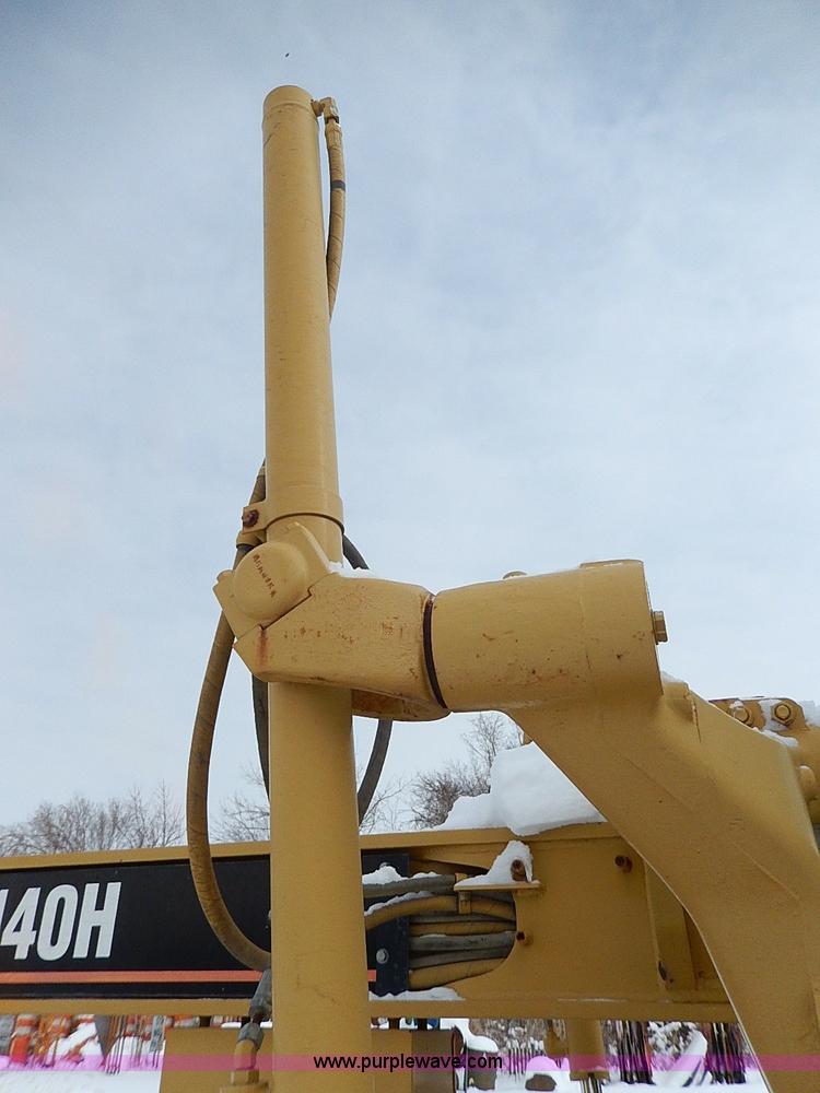 image for item H1314 1999 Caterpillar 140H articulated motor grader