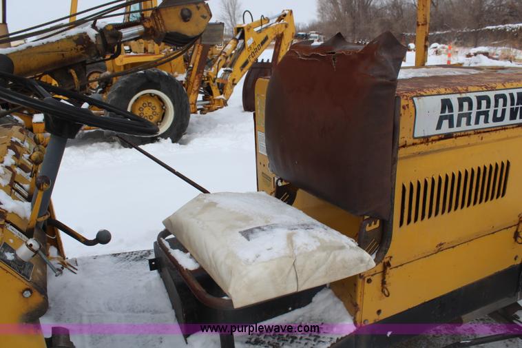 image for item H1315 Arrow G400 hammer