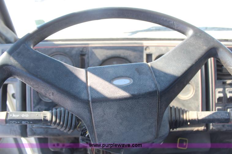 image for item H1328 1988 Ford Cargo 8000 oil distribution truck