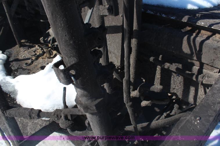 image for item H1328 1988 Ford Cargo 8000 oil distribution truck