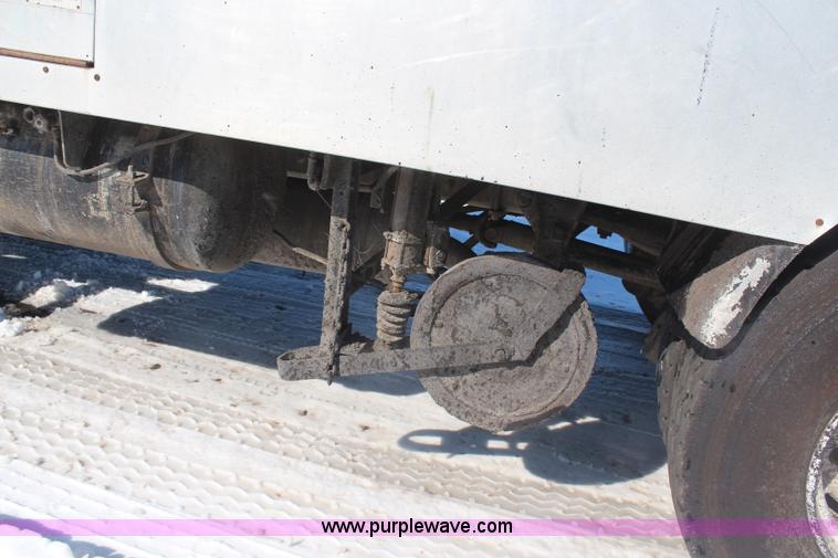 image for item H1328 1988 Ford Cargo 8000 oil distribution truck