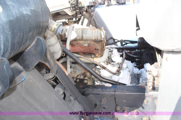 image for item H1328 1988 Ford Cargo 8000 oil distribution truck