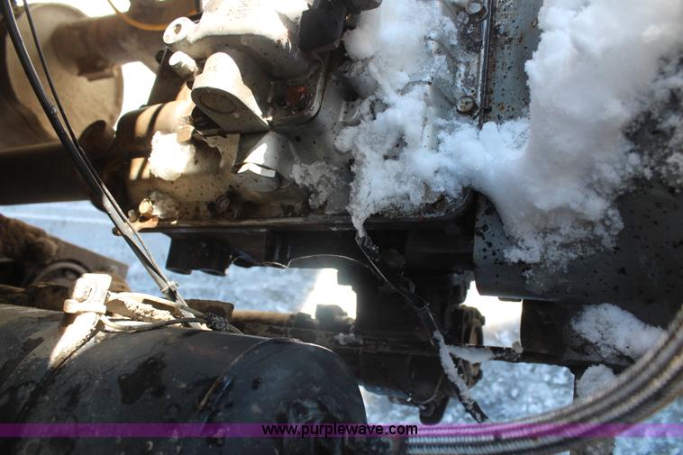 image for item H1328 1988 Ford Cargo 8000 oil distribution truck