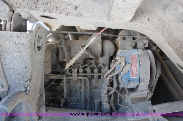 image for item H1328 1988 Ford Cargo 8000 oil distribution truck