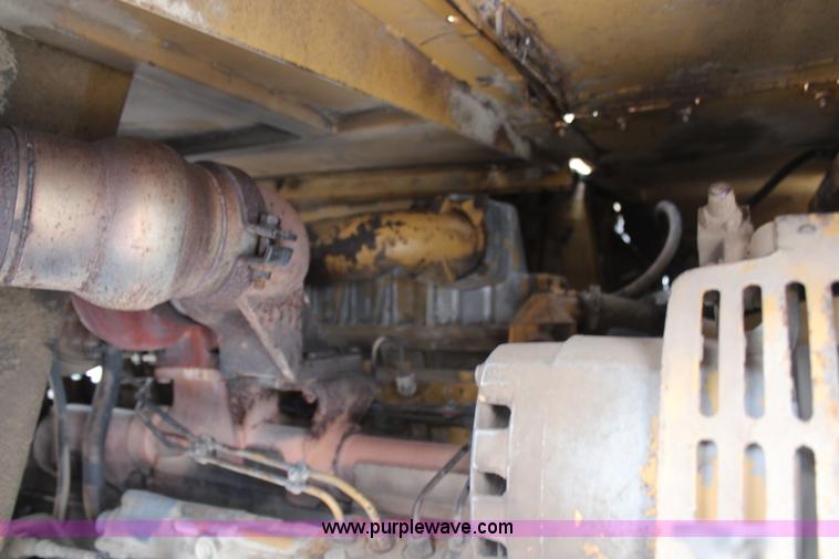 image for item H1333 1988 Caterpillar 615C scraper