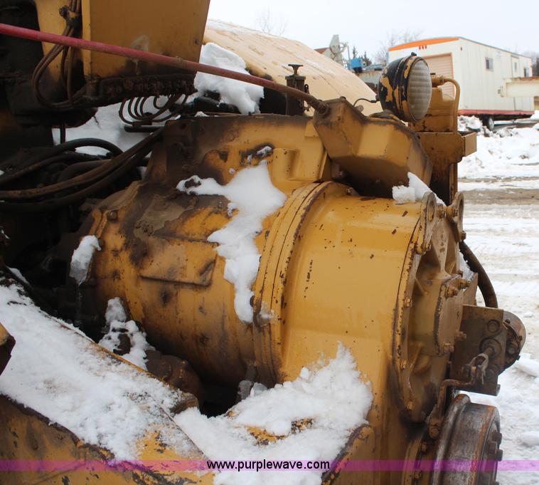 image for item H1333 1988 Caterpillar 615C scraper