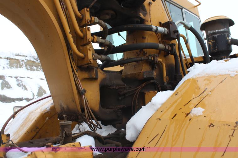 image for item H1333 1988 Caterpillar 615C scraper