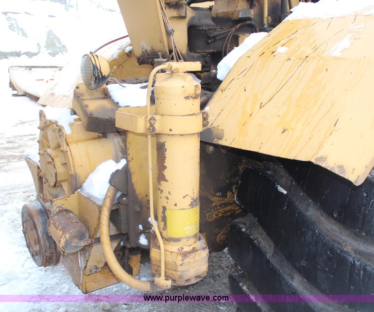 image for item H1333 1988 Caterpillar 615C scraper