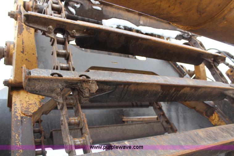 image for item H1333 1988 Caterpillar 615C scraper