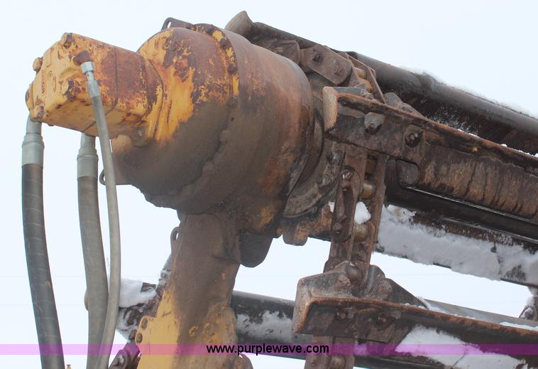 image for item H1333 1988 Caterpillar 615C scraper